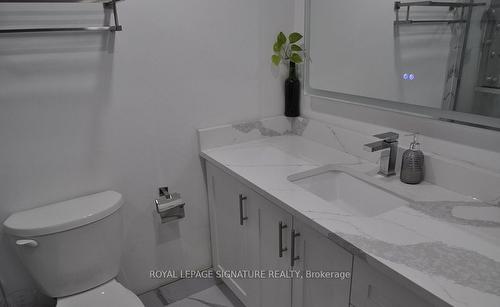 1204-3700 Kaneff Cres, Mississauga, ON - Indoor Photo Showing Bathroom