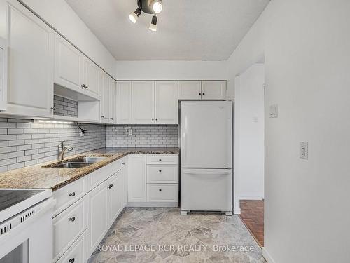 306-8 Fead St, Orangeville, ON - Indoor Photo Showing Kitchen With Double Sink