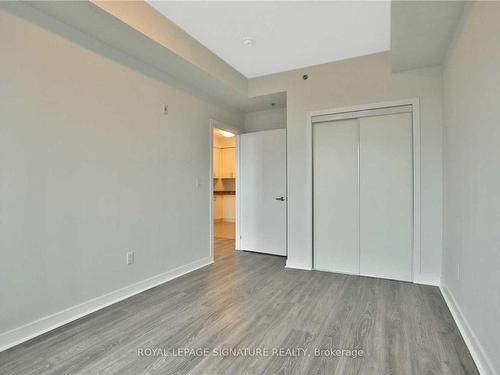 313-2486 Old Bronte Rd, Oakville, ON - Indoor Photo Showing Other Room