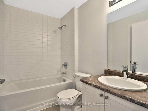 313-2486 Old Bronte Rd, Oakville, ON - Indoor Photo Showing Bathroom