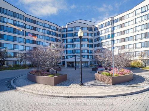 106-1001 Cedarglen Gate, Mississauga, ON - Outdoor