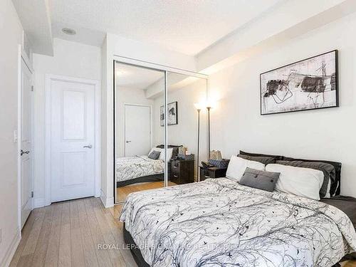 601-100 John St, Brampton, ON - Indoor Photo Showing Bedroom