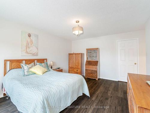 4494 Violet Rd, Mississauga, ON - Indoor Photo Showing Bedroom