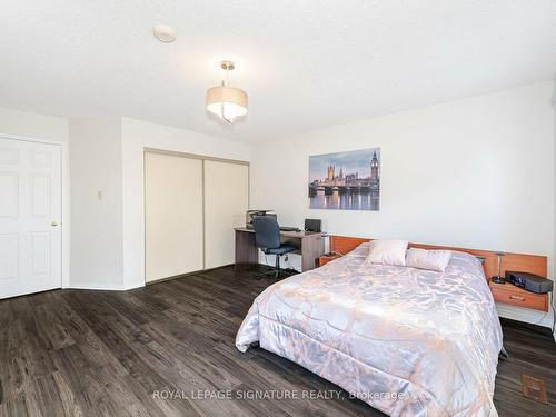 4494 Violet Rd, Mississauga, ON - Indoor Photo Showing Bedroom