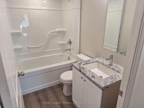 Gl05-50 Herrick Ave, St. Catharines, ON - Indoor Photo Showing Bathroom