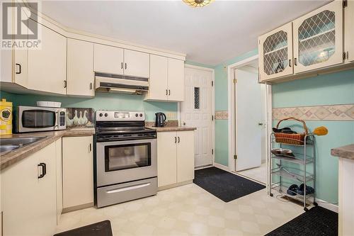 224 Clyde Lane, Lanark Highlands, ON - Indoor Photo Showing Kitchen With Double Sink