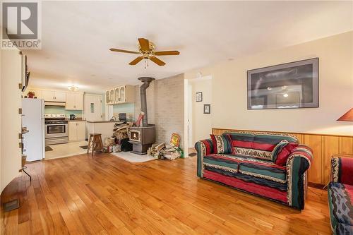 224 Clyde Lane, Lanark Highlands, ON - Indoor Photo Showing Living Room