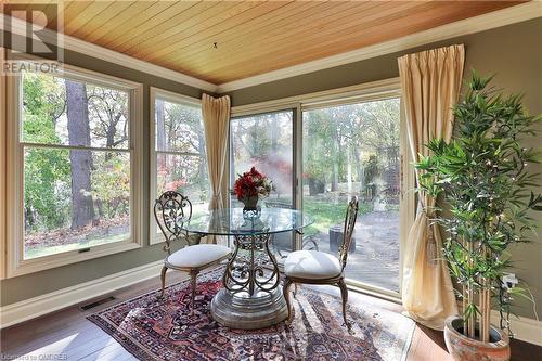 Sunroom / solarium with wood ceiling - 218 Northshore Boulevard W, Burlington, ON 