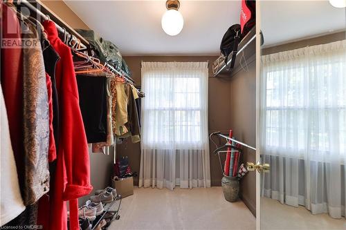 Walk in closet with carpet floors - 218 Northshore Boulevard W, Burlington, ON 