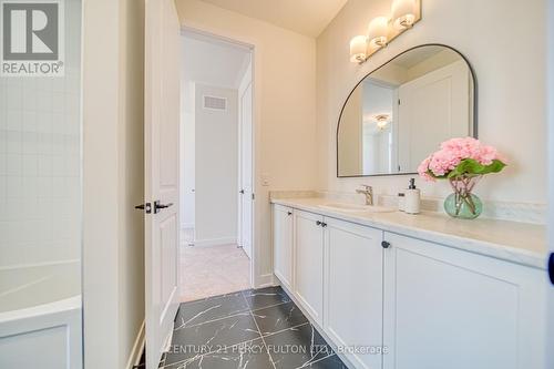 2332 Verne Bowen Street, Oshawa, ON - Indoor Photo Showing Bathroom