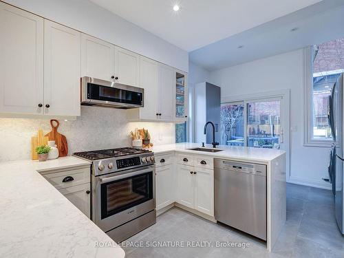 92 Sumach St, Toronto, ON - Indoor Photo Showing Kitchen