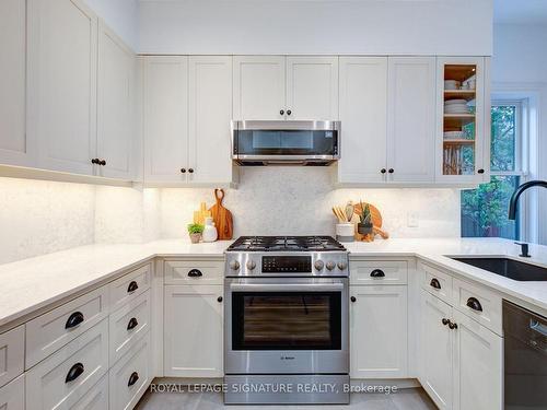 92 Sumach St, Toronto, ON - Indoor Photo Showing Kitchen With Upgraded Kitchen