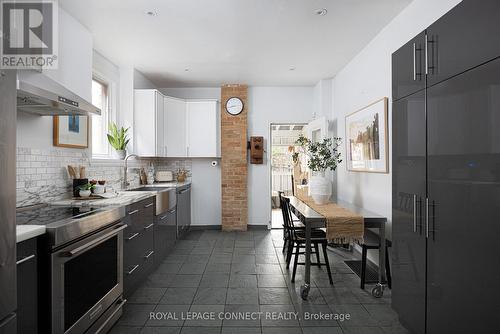 111 Cowan Avenue, Toronto, ON - Indoor Photo Showing Kitchen