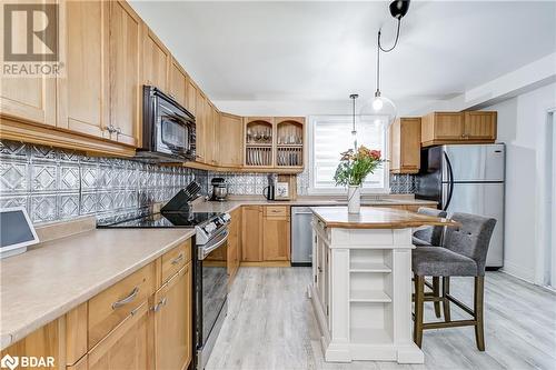 42 Dayfoot Drive, Georgetown, ON - Indoor Photo Showing Kitchen