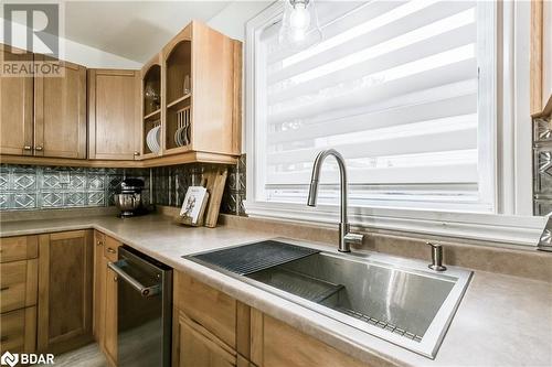 42 Dayfoot Drive, Georgetown, ON - Indoor Photo Showing Kitchen