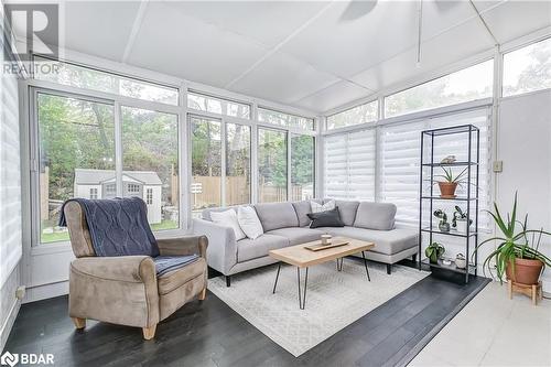 42 Dayfoot Drive, Georgetown, ON - Indoor Photo Showing Living Room