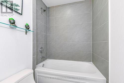 2310 - 426 University Avenue, Toronto, ON - Indoor Photo Showing Bathroom