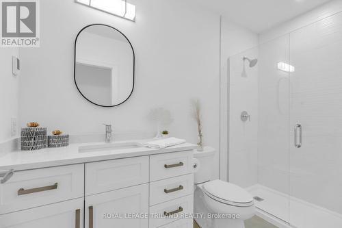 913 - 480 Callaway Road, London, ON - Indoor Photo Showing Bathroom