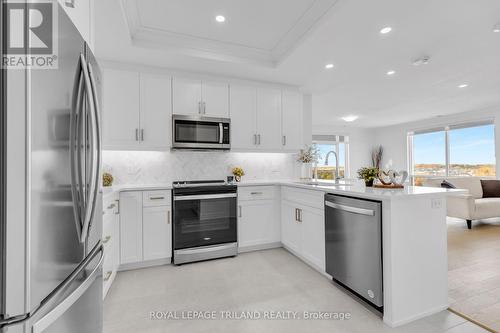 913 - 480 Callaway Road, London, ON - Indoor Photo Showing Kitchen With Upgraded Kitchen