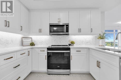 913 - 480 Callaway Road, London, ON - Indoor Photo Showing Kitchen With Upgraded Kitchen