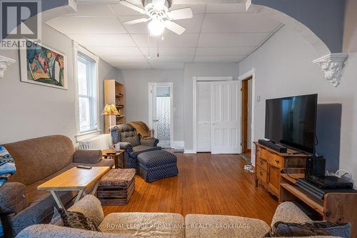 102 Livingston Avenue, Kingston (Central City East), ON - Indoor Photo Showing Living Room