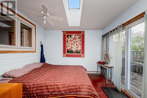 102 Livingston Avenue, Kingston (Central City East), ON - Indoor Photo Showing Bedroom