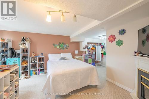 348 Fife Avenue, Smith-Ennismore-Lakefield, ON - Indoor Photo Showing Bedroom