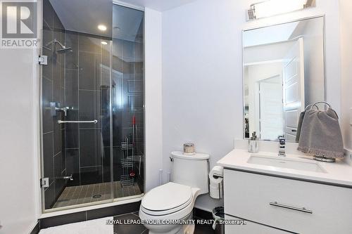 218 - 375 Sea Ray Avenue W, Innisfil, ON - Indoor Photo Showing Bathroom