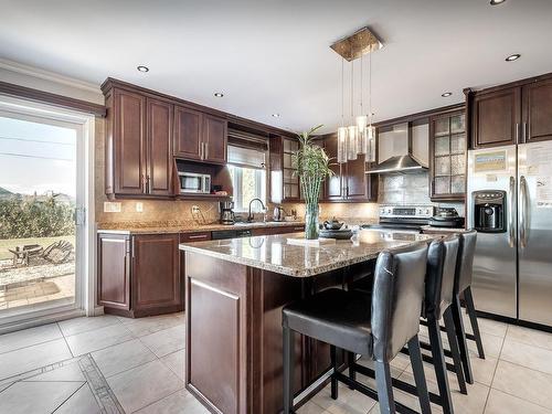 Kitchen - 84 Rue Jean-Paul-Lemieux, Notre-Dame-De-L'Île-Perrot, QC - Indoor Photo Showing Kitchen With Upgraded Kitchen