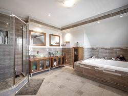 Ensuite bathroom - 