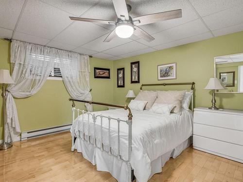 Chambre Ã Â coucher - 619 Rue De L'Avenir, Québec (Beauport), QC - Indoor Photo Showing Bedroom