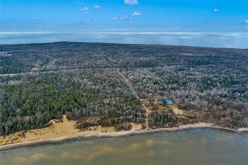 11 Eastshore Dr, Victoria Beach, MB 