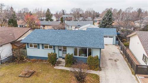 38 Ashmore Dr, Winnipeg, MB 