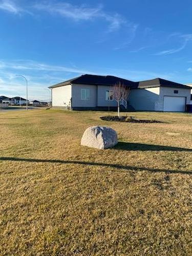 2 Mccallum Cove, Dugald, MB 