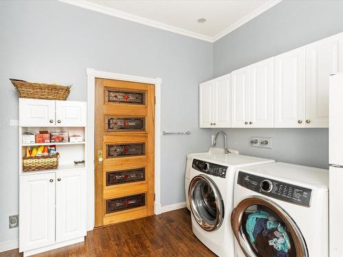 Salle de lavage - 552  - 562 2E Rue De La Pointe, Shawinigan, QC - Indoor Photo Showing Laundry Room