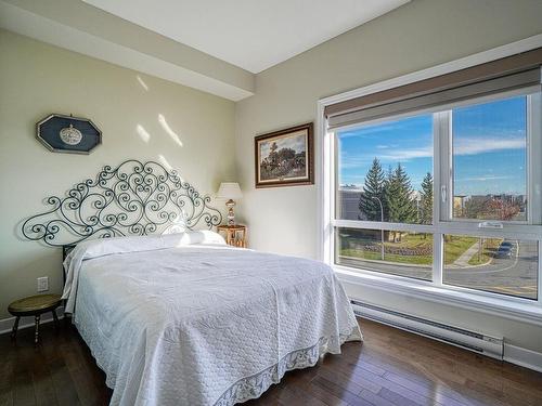 Chambre Ã Â coucher - 301-2875 Av. Du Cosmodôme, Laval (Chomedey), QC - Indoor Photo Showing Bedroom