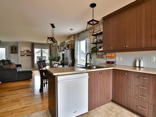 Kitchen - 626 Rue St-Dominique, Saint-Dominique, QC - Indoor Photo Showing Kitchen