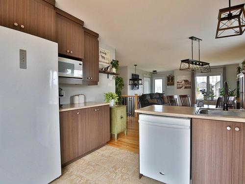 Kitchen - 626 Rue St-Dominique, Saint-Dominique, QC - Indoor Photo Showing Kitchen