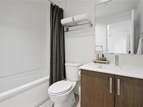 302-286 Wilfert Rd, View Royal, BC - Indoor Photo Showing Bathroom