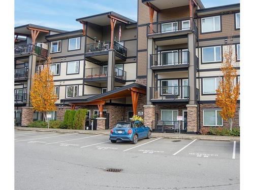 302-286 Wilfert Rd, View Royal, BC - Outdoor With Facade