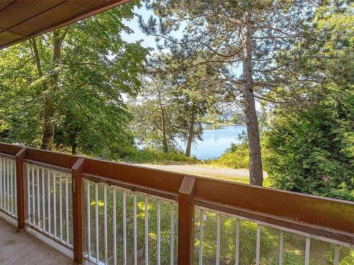 209-79 Gorge Rd West, Saanich, BC - Outdoor