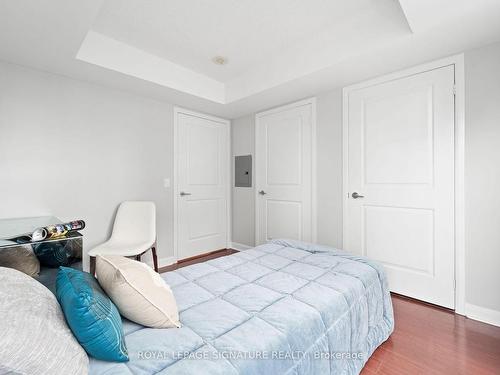 2010-4968 Yonge St, Toronto, ON - Indoor Photo Showing Bedroom