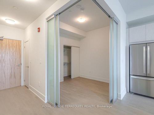 505-495 Logan Ave, Toronto, ON - Indoor Photo Showing Other Room