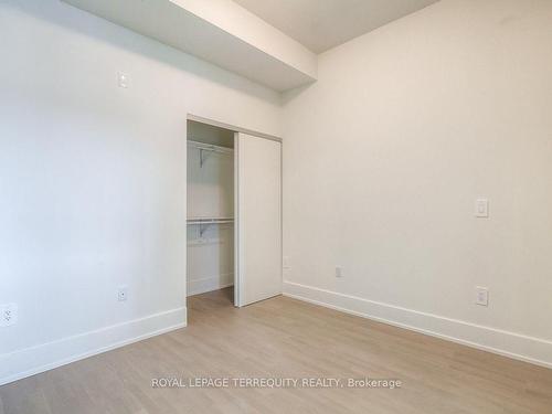 505-495 Logan Ave, Toronto, ON - Indoor Photo Showing Other Room