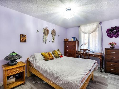 4203-50 Old Kingston Rd, Toronto, ON - Indoor Photo Showing Bedroom