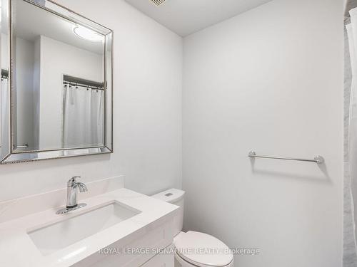 10 Harbourview Cres, Toronto, ON - Indoor Photo Showing Bathroom