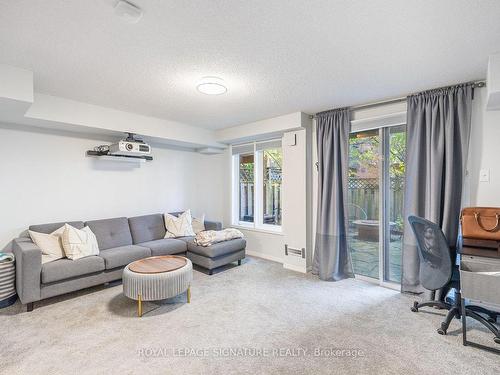 10 Harbourview Cres, Toronto, ON - Indoor Photo Showing Living Room