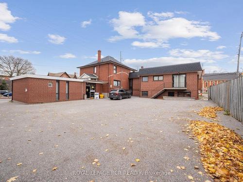 33 King St W, Caledon, ON 