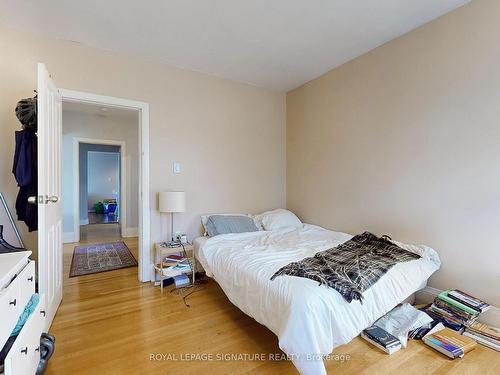 134 Pendrith St, Toronto, ON - Indoor Photo Showing Bedroom