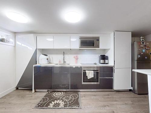 134 Pendrith St, Toronto, ON - Indoor Photo Showing Kitchen